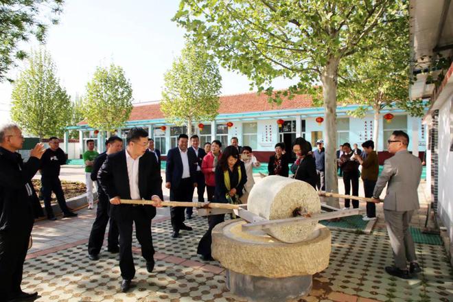 下载 (7).jpg