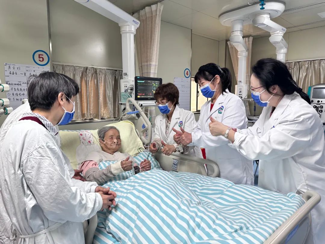 赓续红色血脉 传承红色基因，开国元勋革命后代走进天同看望五老